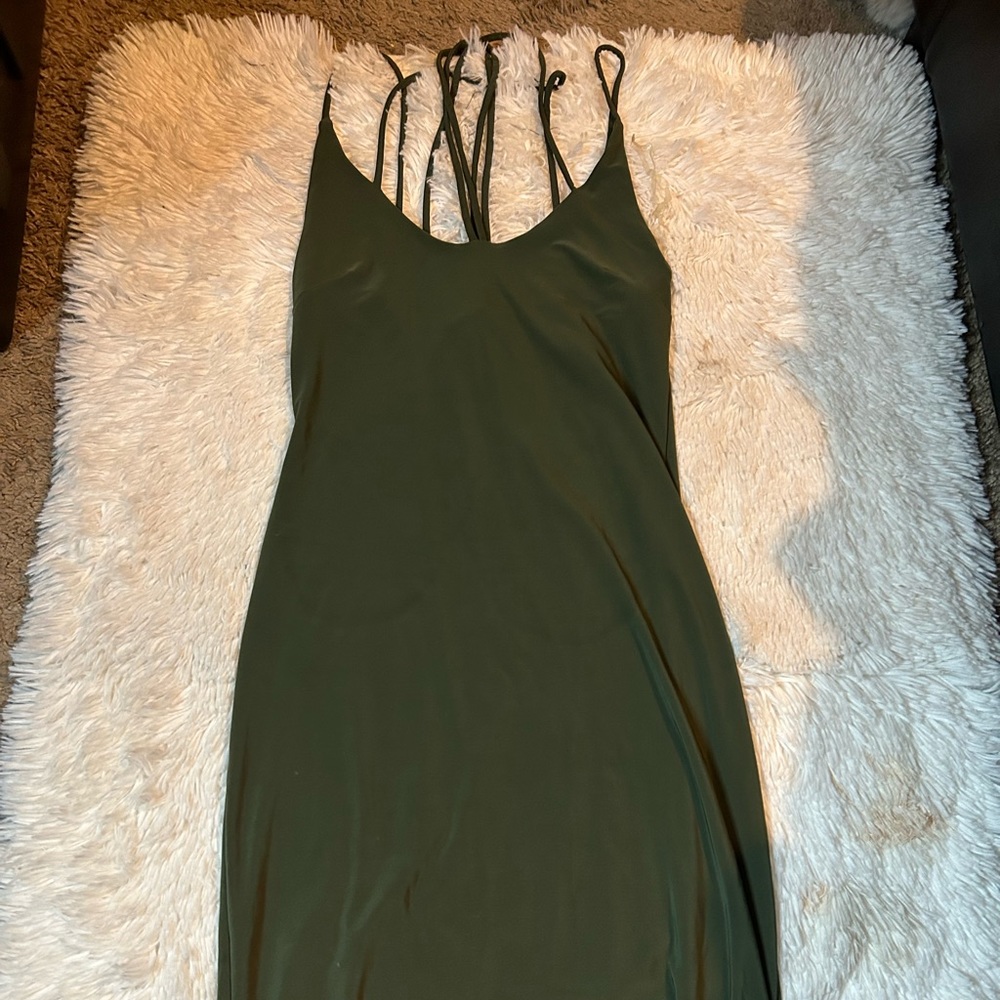 Olive body con dress midi